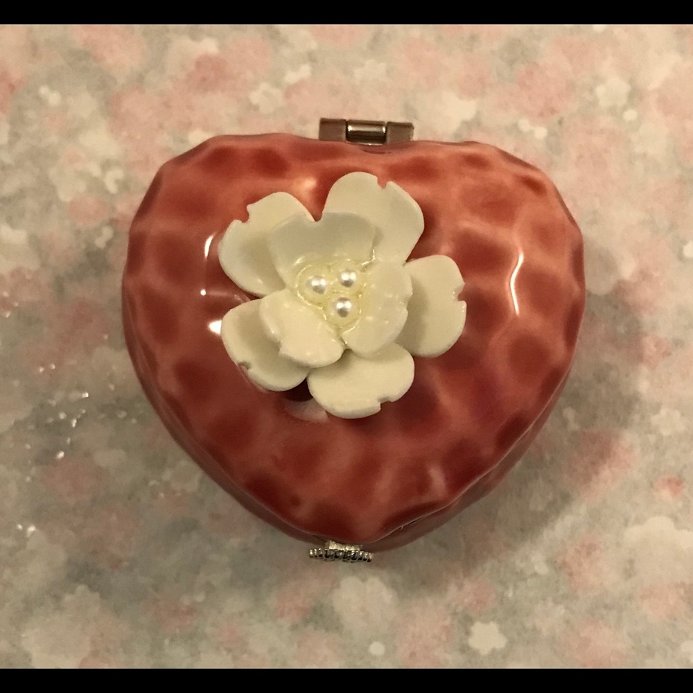 Pretty ceramic heart shaped jewelry heart/with 🌸